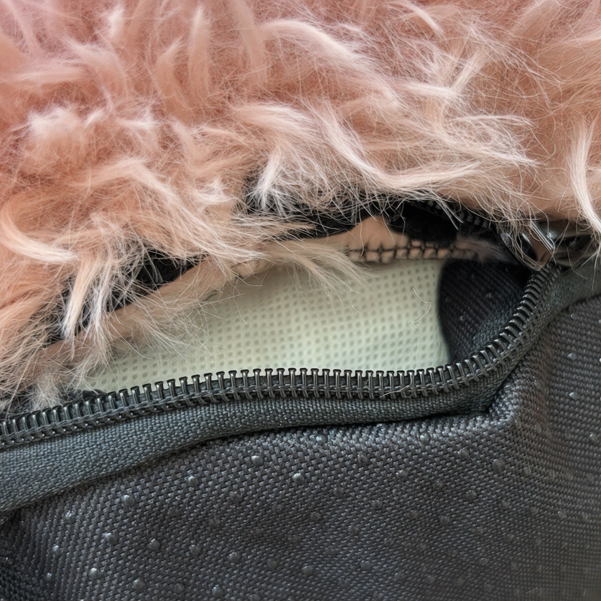 MummyHugs cuccia ciambella morbida per cani.