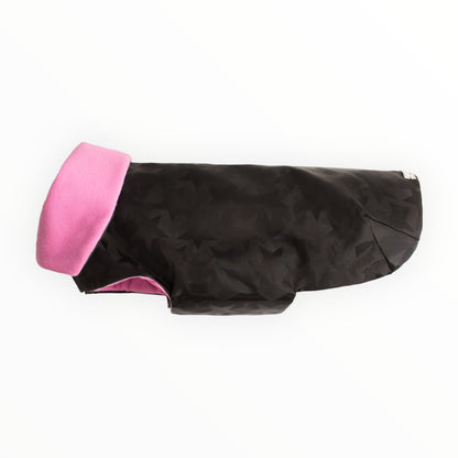 Dettaglio delle chiusure in velcro del cappottino con stelline - Lussianinda per cani