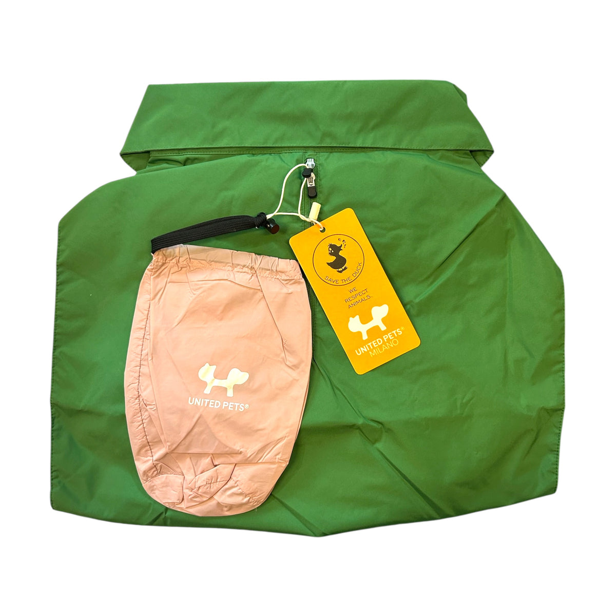 Impermeabile 2 in 1 variante verde timo indossato da cane - Impermeabile Save The Duck